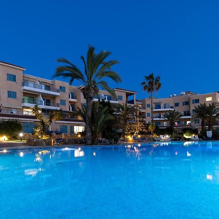 105 Kings Palace - Fabulous 2 Bed, 2 Bath, Large Patio With Garden - Sea Views Paphos Exterior photo