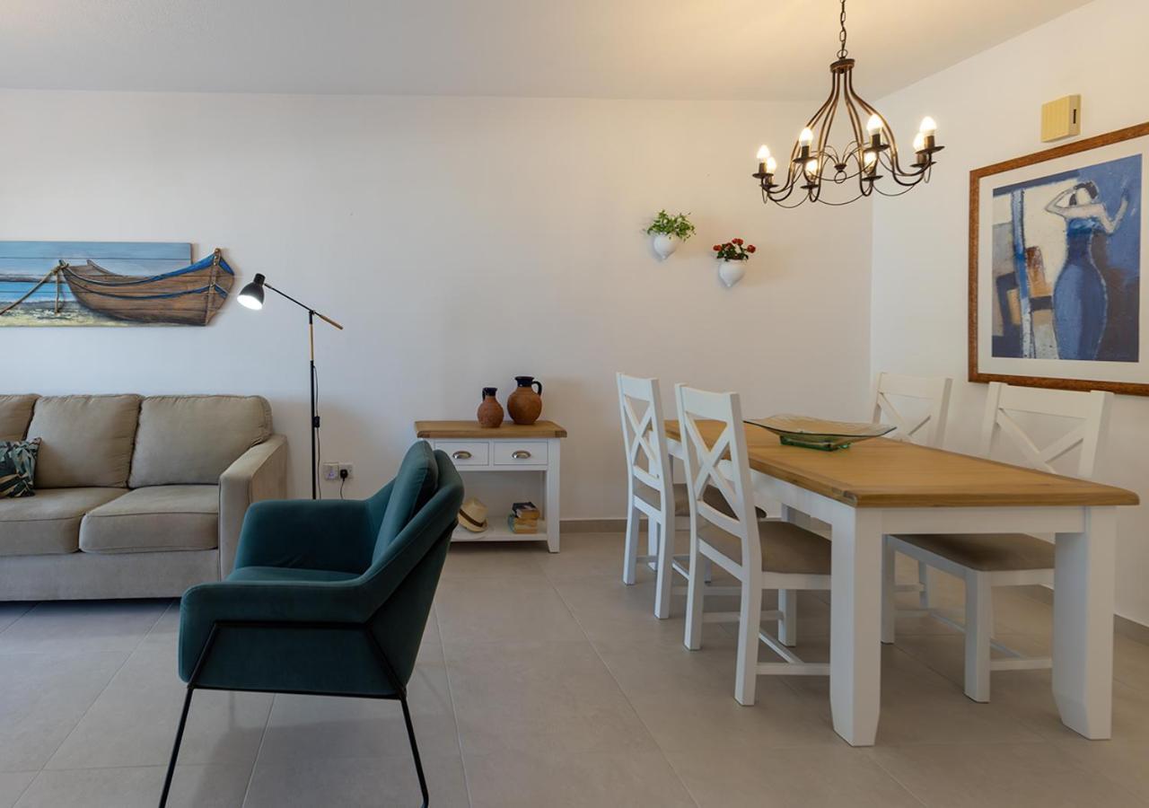 105 Kings Palace - Fabulous 2 Bed, 2 Bath, Large Patio With Garden - Sea Views Paphos Exterior photo