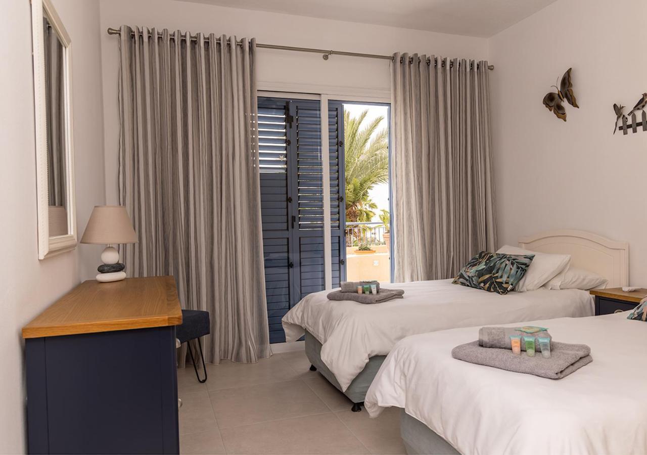 105 Kings Palace - Fabulous 2 Bed, 2 Bath, Large Patio With Garden - Sea Views Paphos Exterior photo