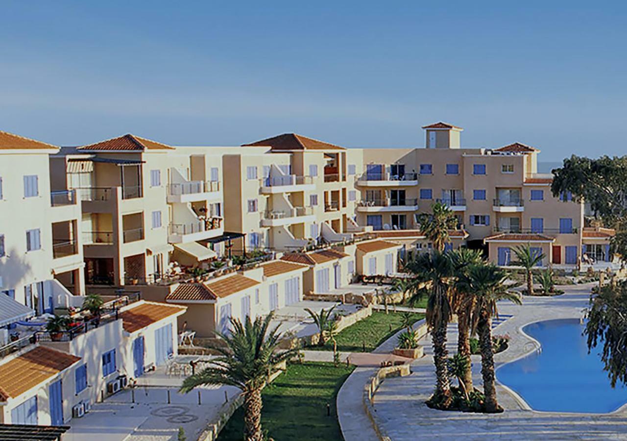 105 Kings Palace - Fabulous 2 Bed, 2 Bath, Large Patio With Garden - Sea Views Paphos Exterior photo