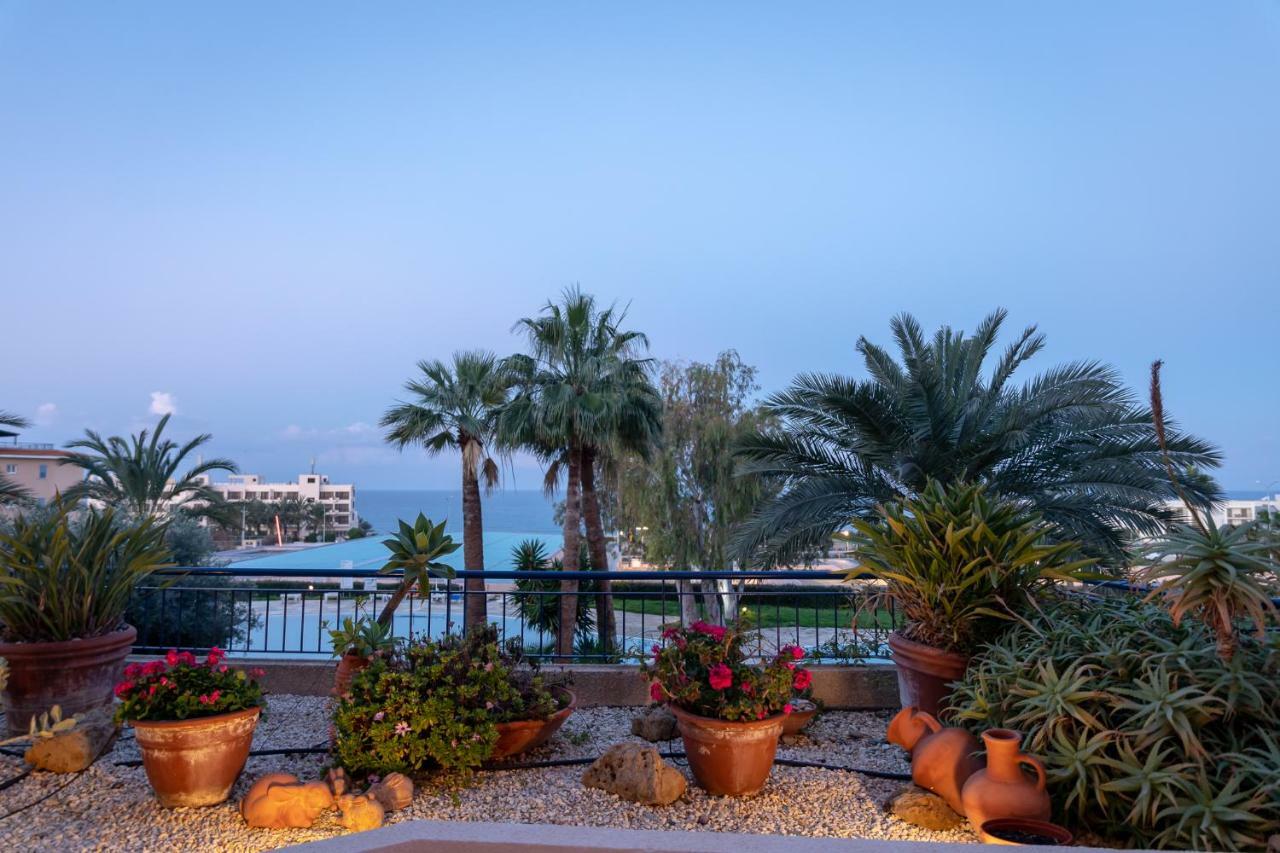 105 Kings Palace - Fabulous 2 Bed, 2 Bath, Large Patio With Garden - Sea Views Paphos Exterior photo